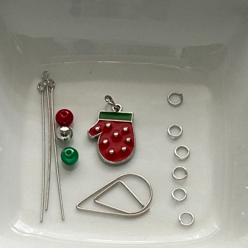 DIY Winter Mitten Charm Kit, Holiday Craft Kit, Festive Christmas Ornament, Easy DIY Winter Project, Handmade Pendant, Holiday Gift Idea