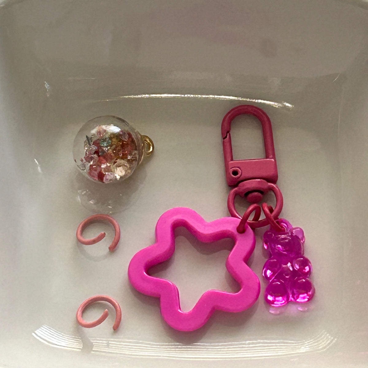 DIY Star & Bear Pendant Keyring | Cute Planner and Journal Accessories | Customizable Craft Stickers and Charms
