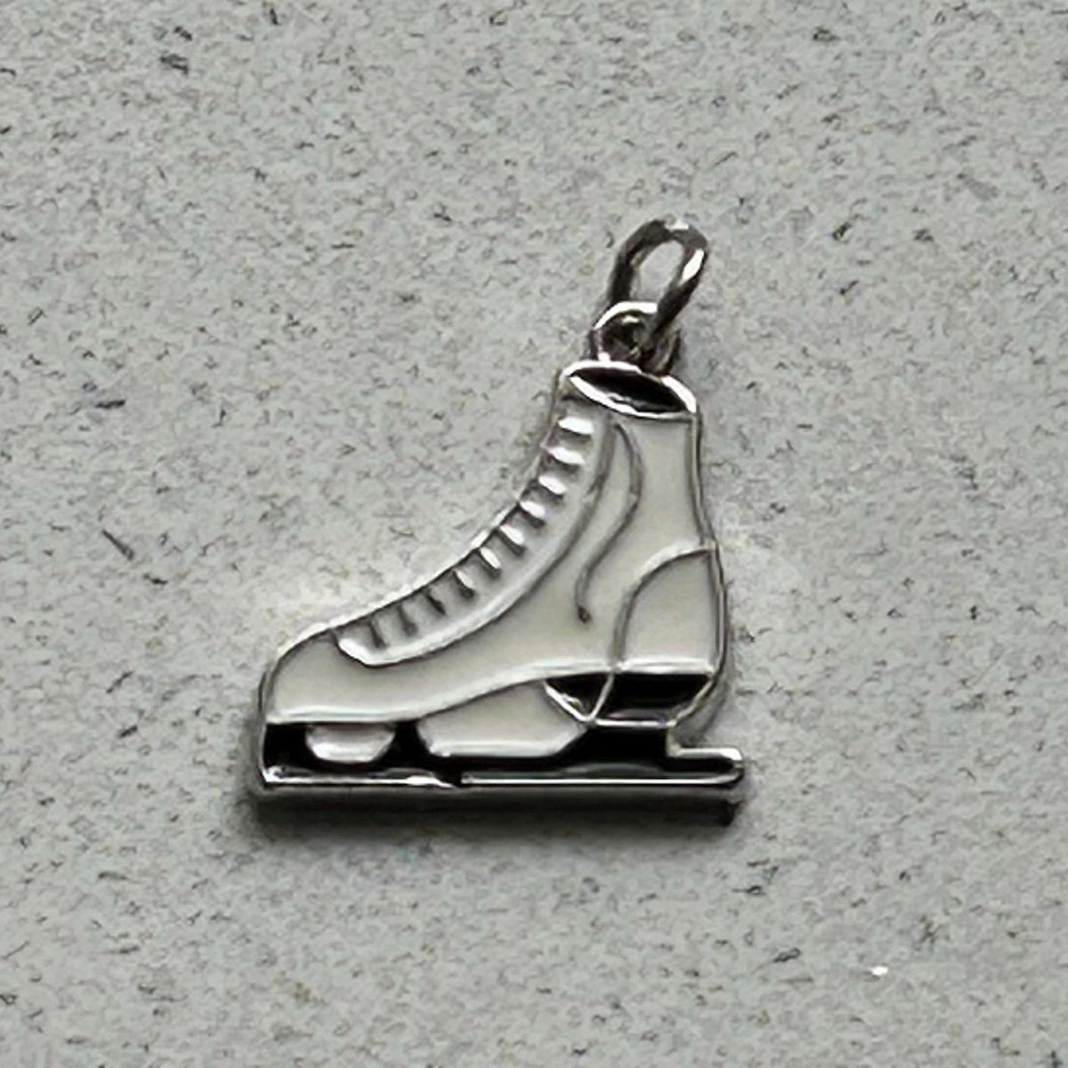 DIY Ice Skate Charm Kit, Holiday Craft Kit, Christmas Ornament DIY, Fun Winter Craft, Handmade Ice Skate Pendant, Easy DIY Gift Idea