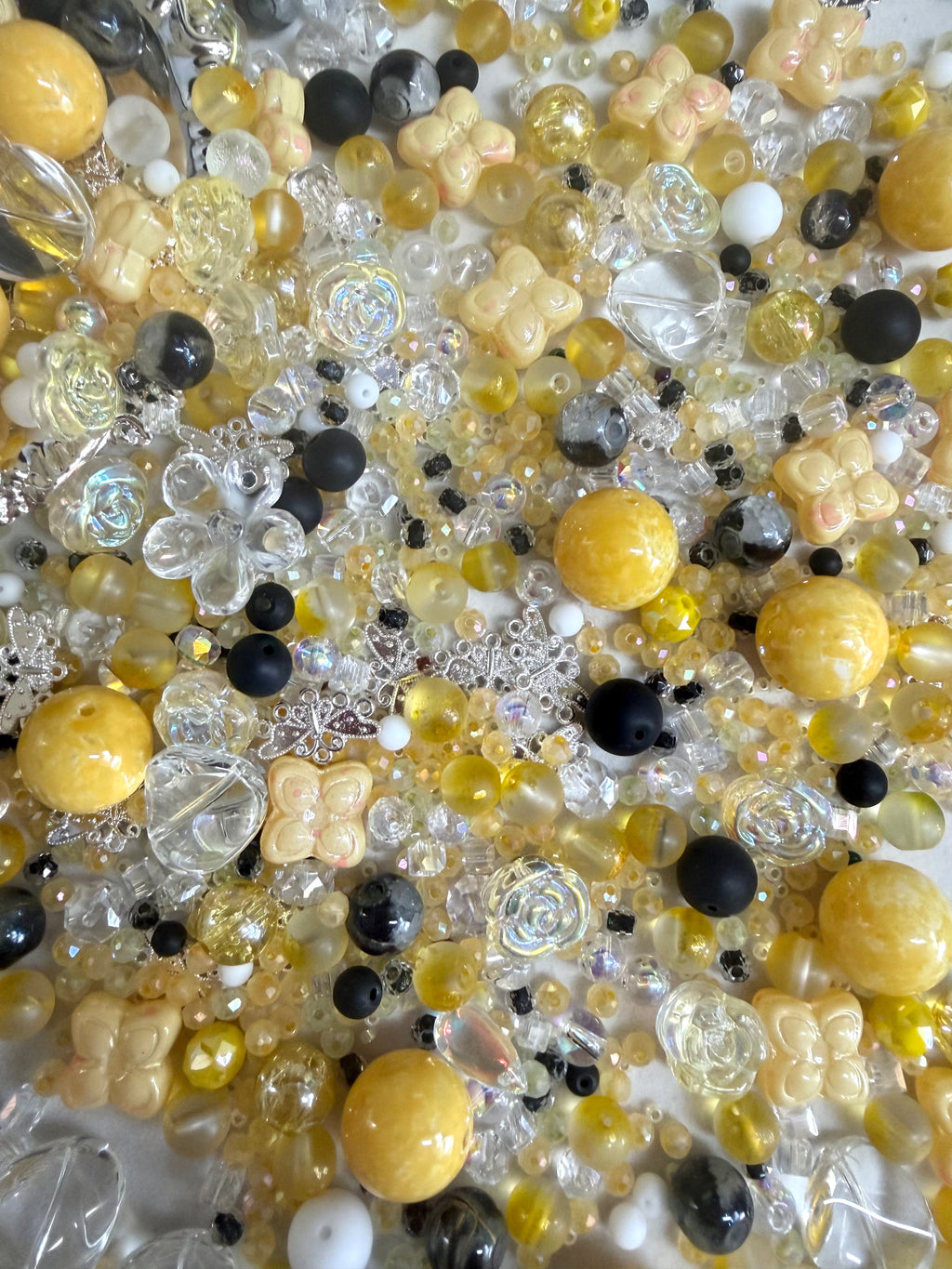 Honey Noir - Jewelry making and DIY crafts ( Bead soup mix)