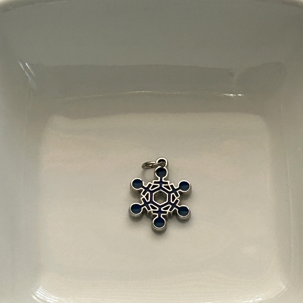 DIY Blue & Black Snowflake Charm Kit – Winter Planner Charms, Journal Decorations, Craft Supplies for Holiday, Customizable Snowflake Charms